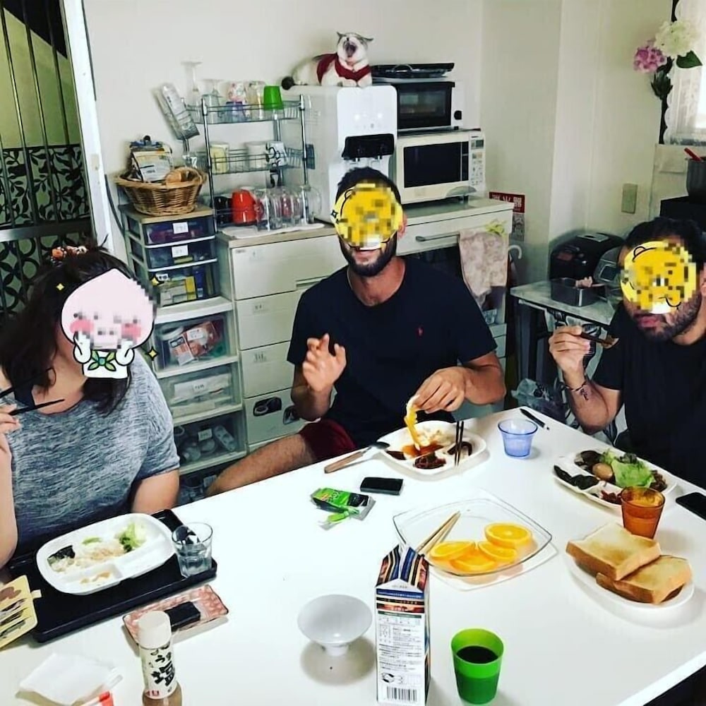 Фото Royal Home Dormitory - Hostel