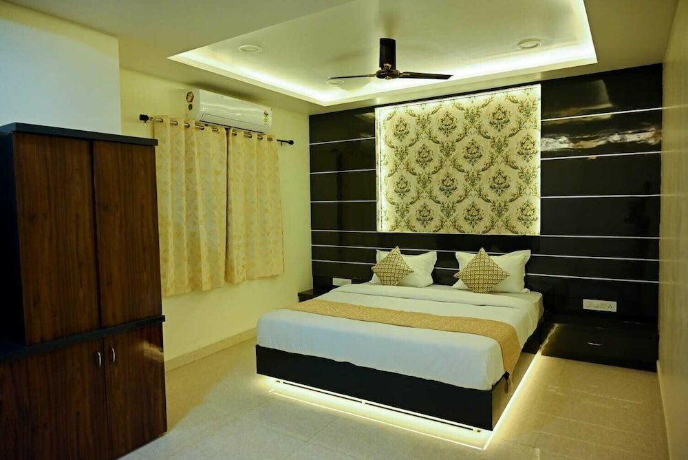 Фото Hotel Golden Bliss