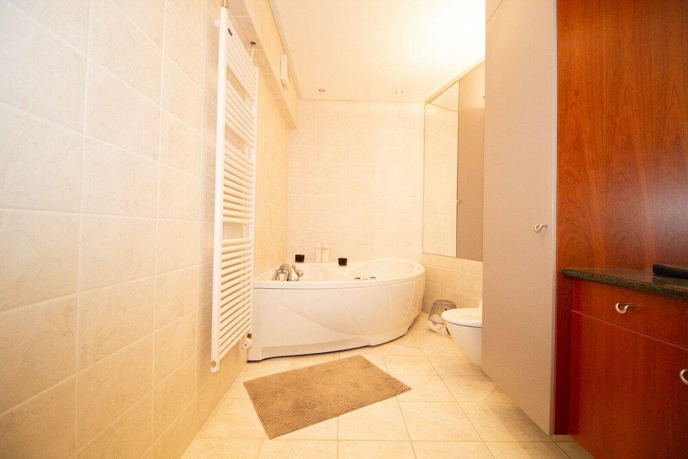 Фото Seaside Villa - 6 bedrooms