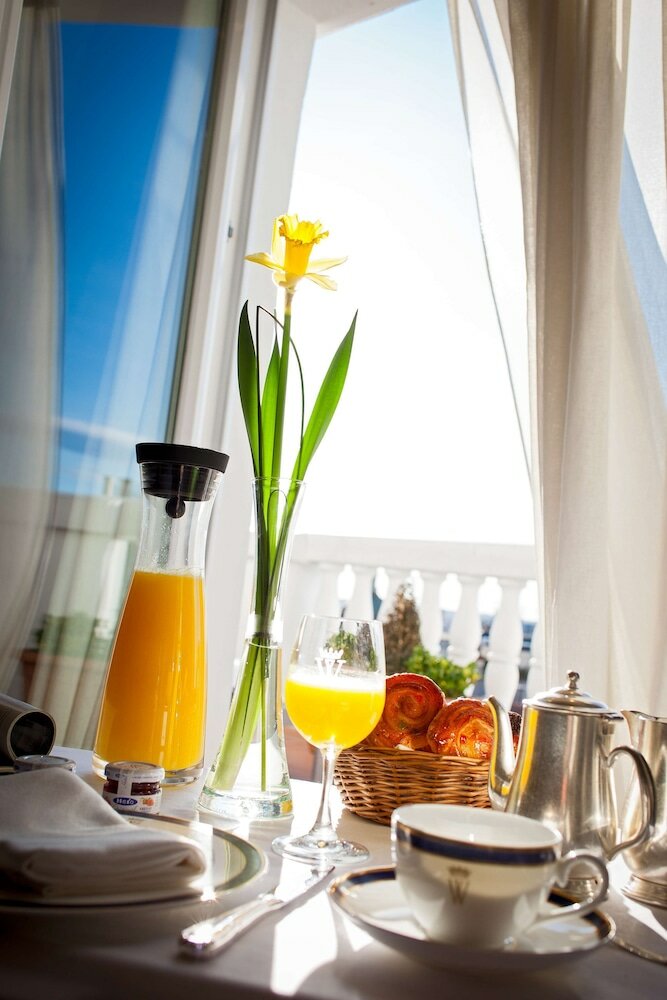 Фото Wellington Hotel & SPA Madrid