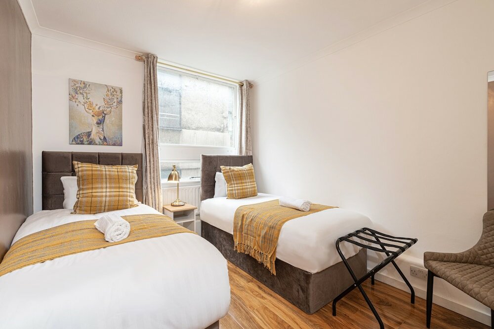 Фото Lovely Apartments in Landward Court