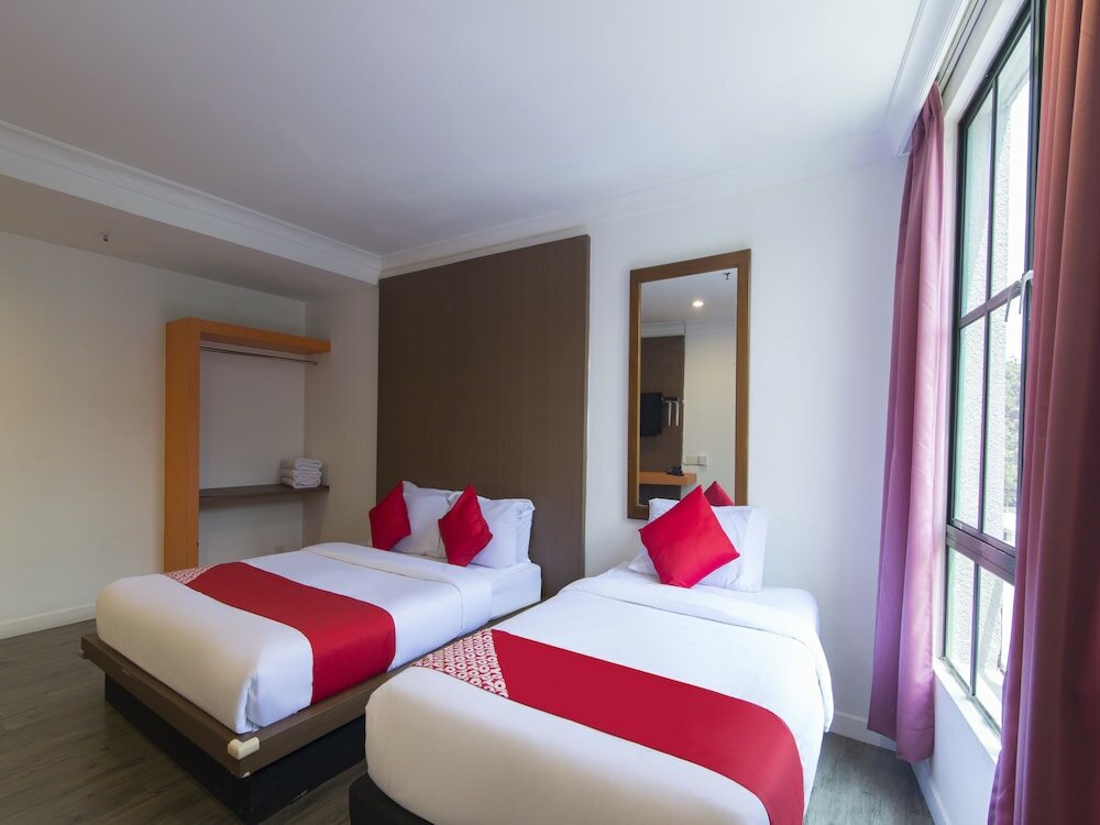 Фото Oyo 1045 Azimuth Hotel