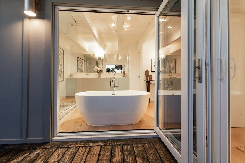 Фото Beautifully Designed Palos Verdes Villa w Private Beach and Stunning Views