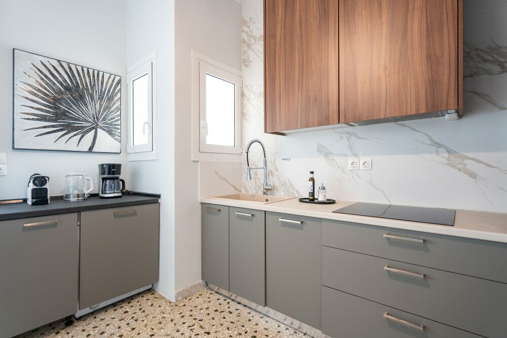 Фото Deluxe 4 Bedrooms Apartment in Athens Center