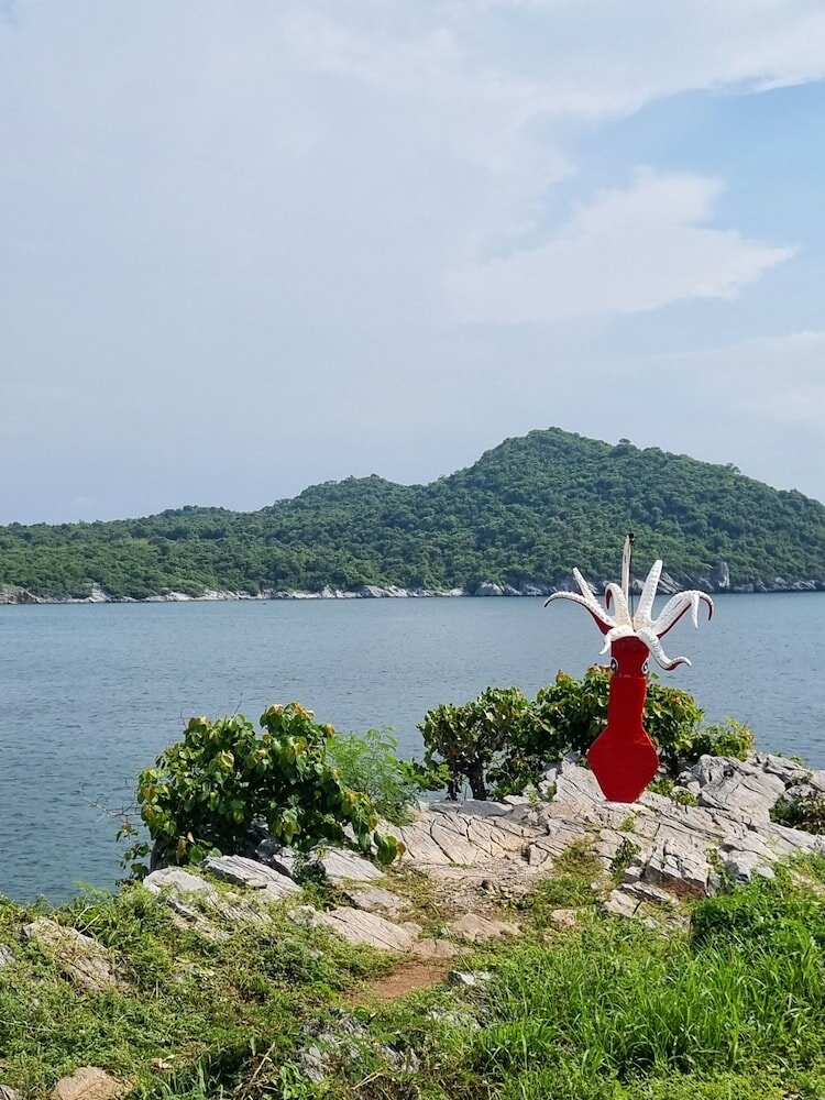 Фото Sawasdee Sichang Resort