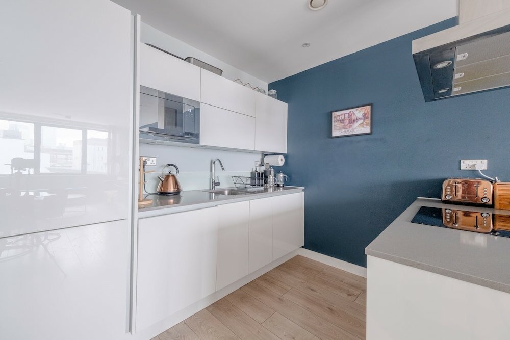 Фото Light & Spacious 1bedroom Flat With Balcony - Mile End
