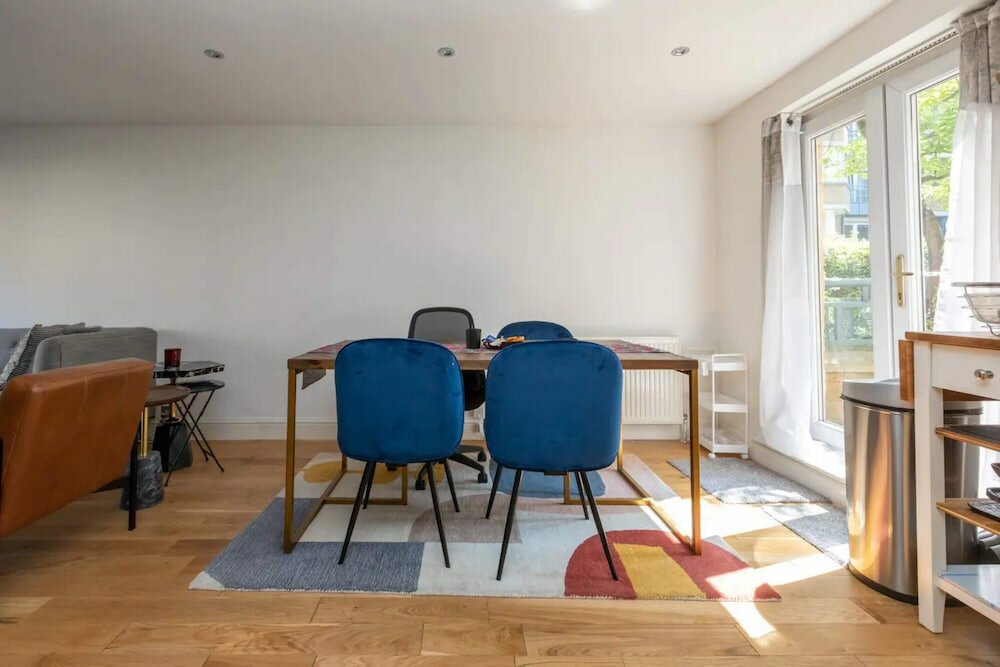 Фото Modern & Spacious 2bd Flat - Westbourne Park