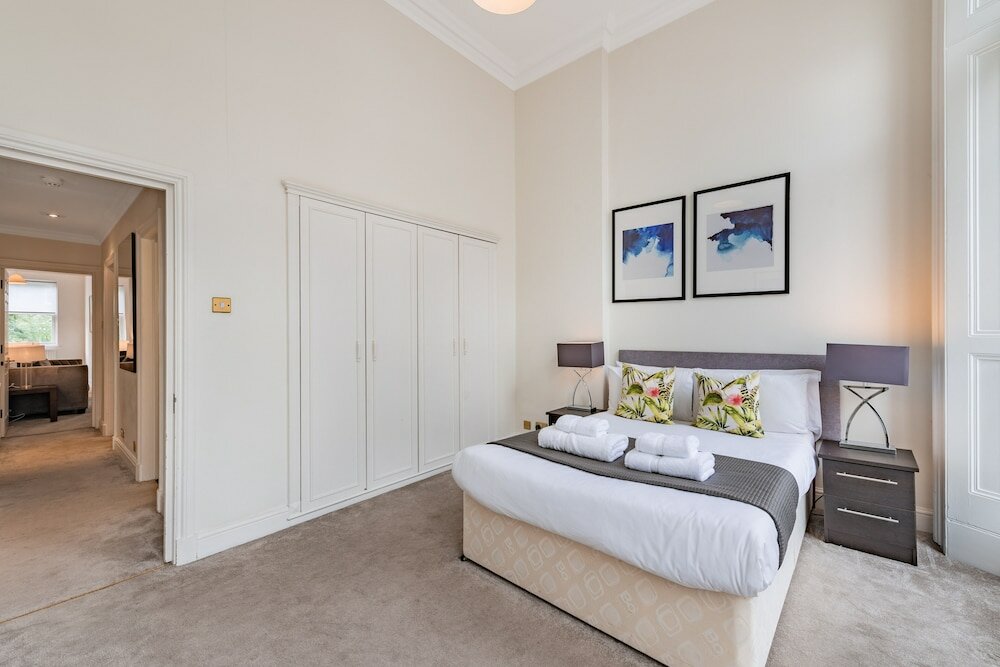 Фото Somerset Court Apartments