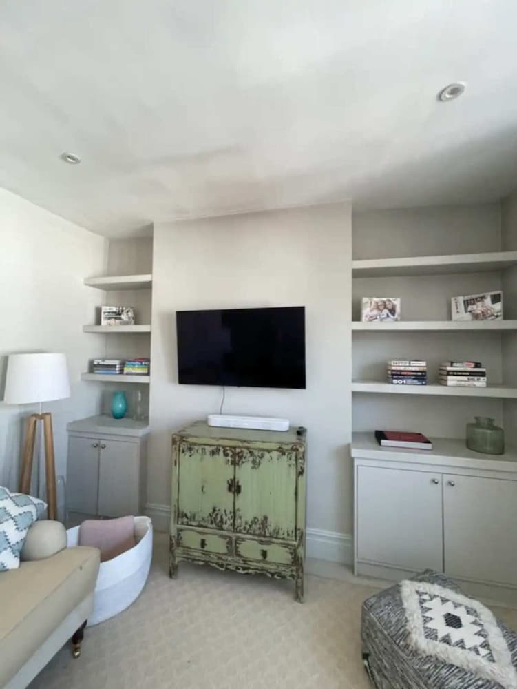 Фото Stylish & Bright 3bd Flat With Balcony - Fulham