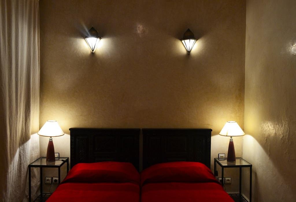 Фото Riad Charik