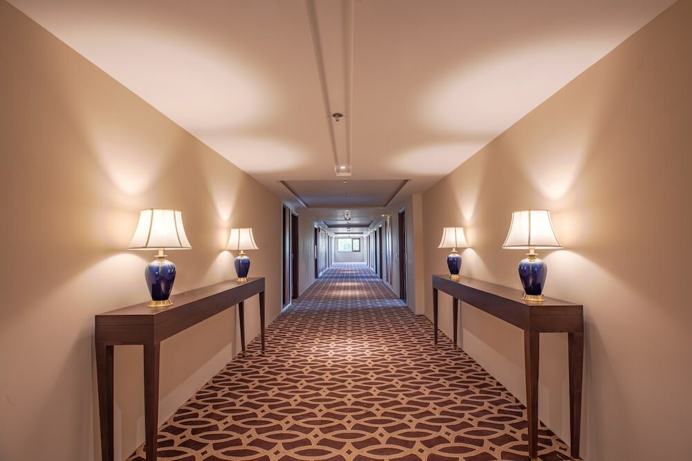 Фото The Lalita Grand