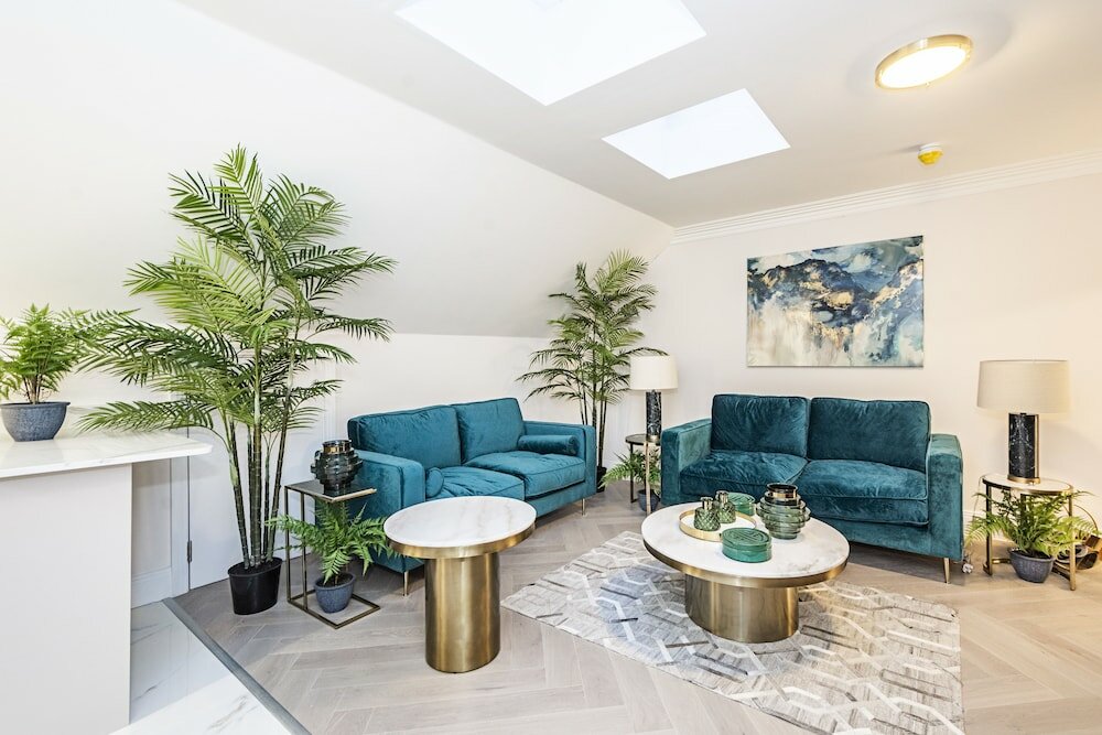 Фото Billionaire Suites Kensington