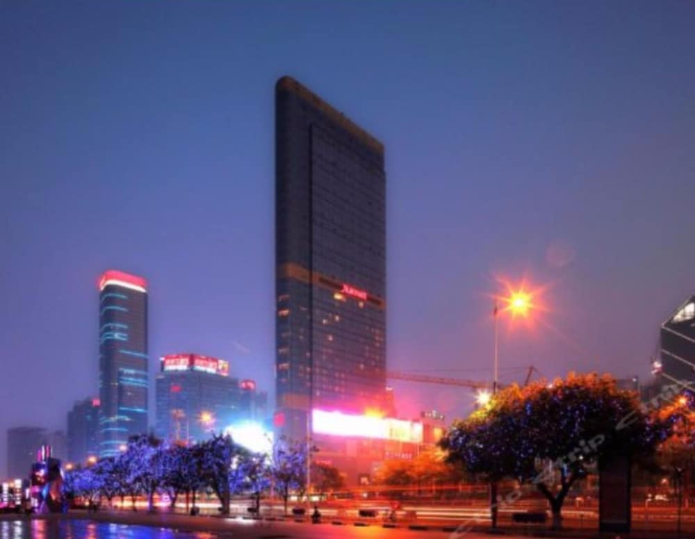 Фото Grandview Golden Palace Weifudun Apartment