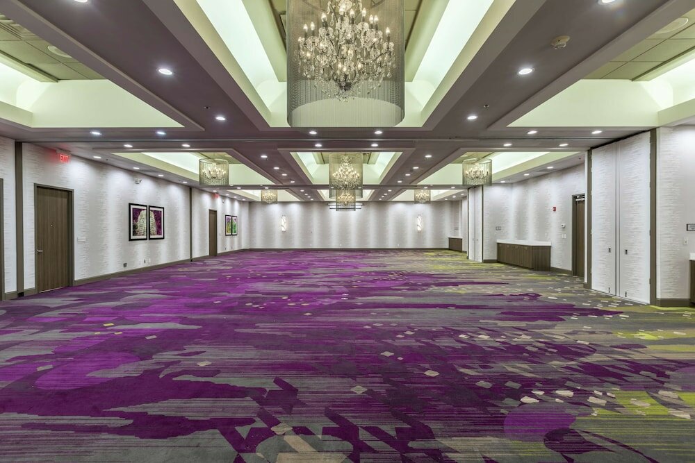 Фото DoubleTree by Hilton Winston Salem - University