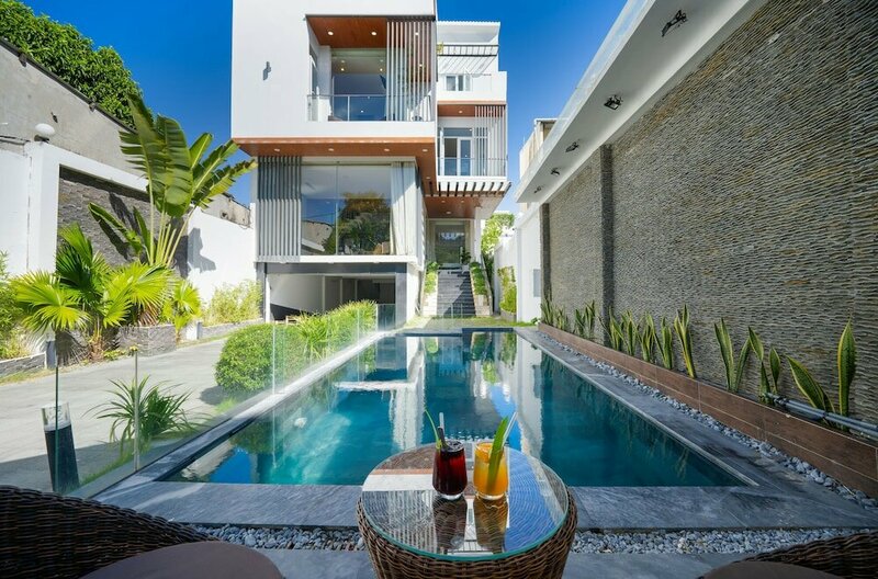 Гостиница T P Pool Villa в Дананге