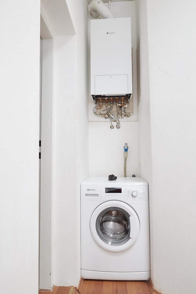 Фото Modern Apartment in The Heart of Vienna 1