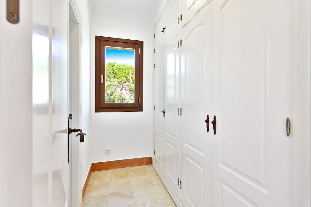 Фото Sotogrande White House Villa