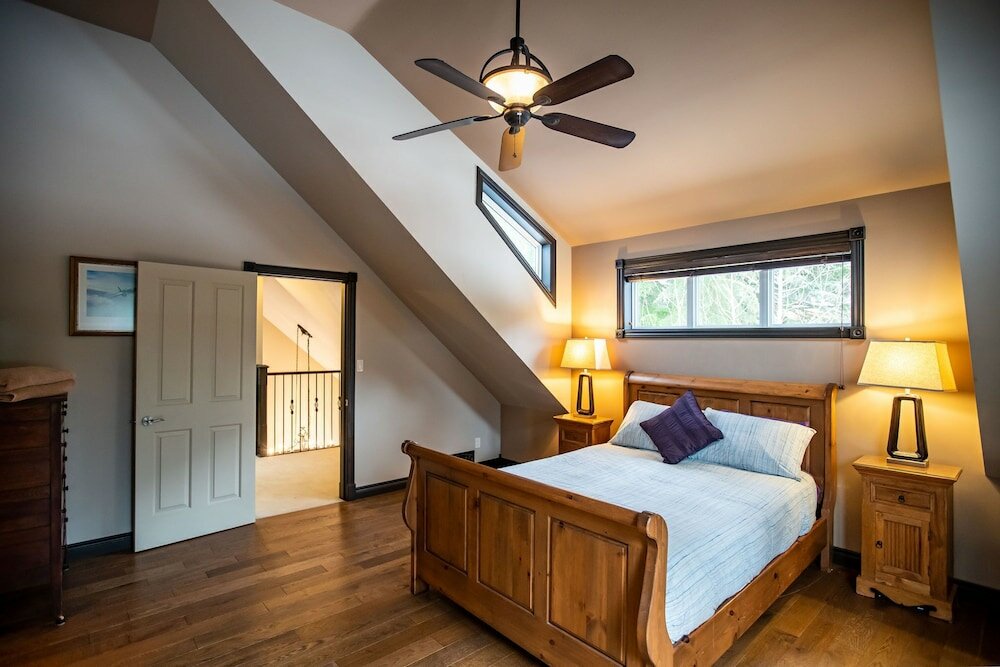 Фото Mountain Gateway by Revelstoke Vacations