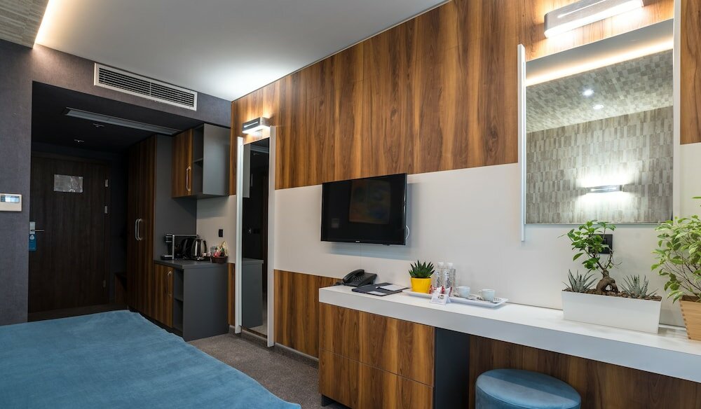 Фото 103 Degrees Hotel & SPA