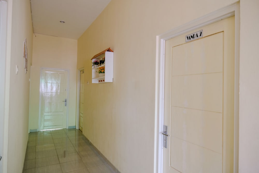 Фото Spot On 1878 Griya Bunda Family