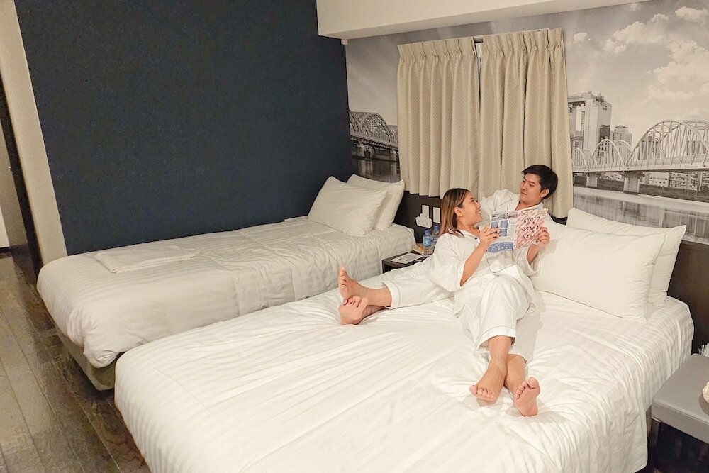 Фото Travelodge Honmachi Osaka