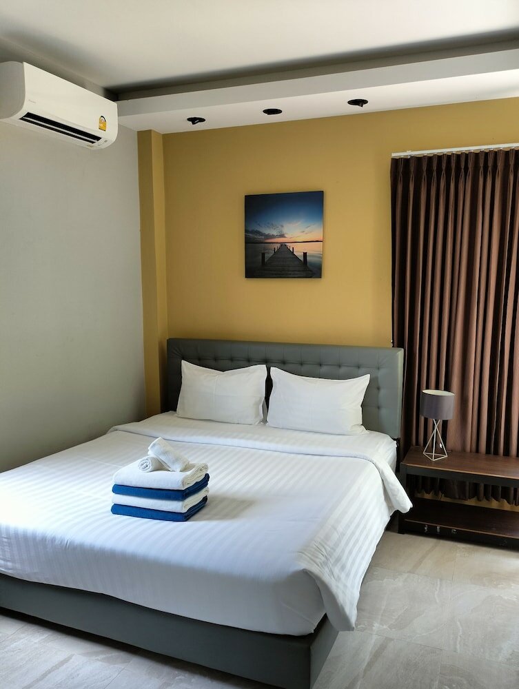 Фото Naiwok Hills