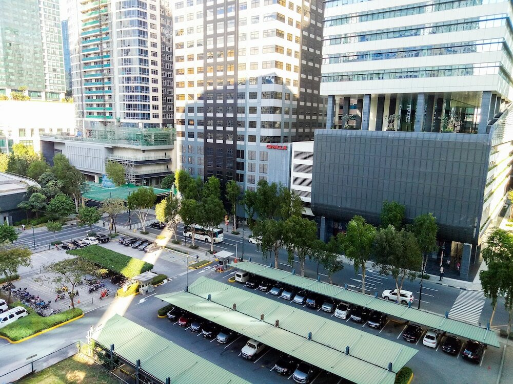 Фото Forbes Park Area Bgc