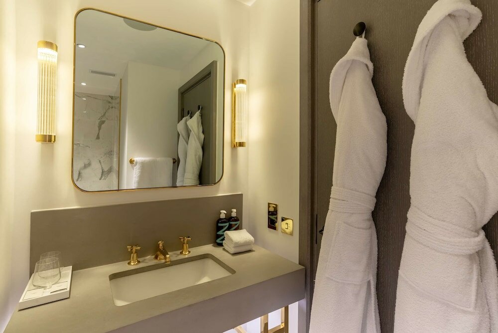 Фото Hart Shoreditch Hotel London, Curio Collection by Hilton