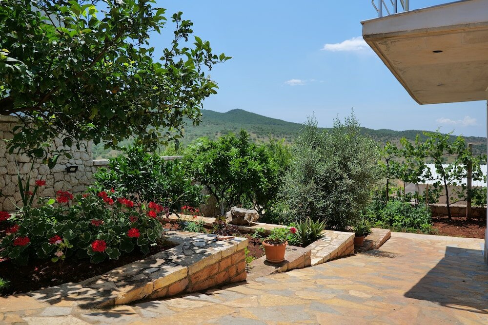 Фото Pellumb Apartments