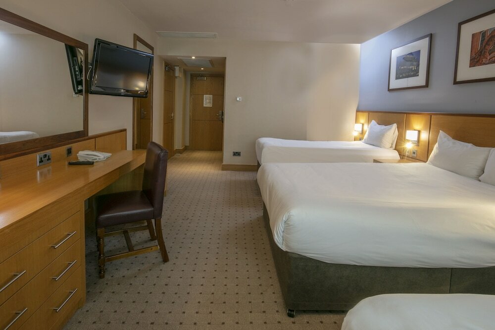 Фото The Crown London