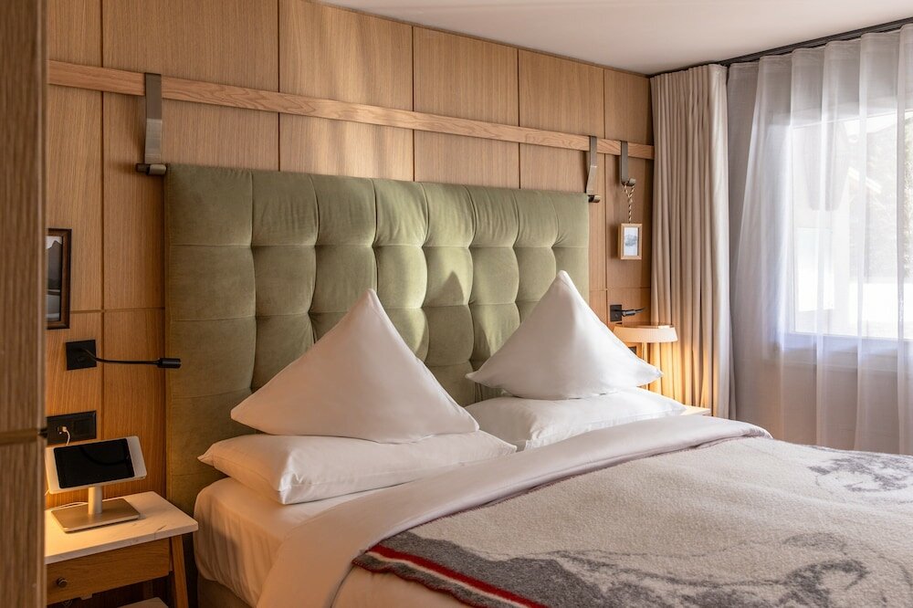 Фото Hotel Schweizerhof Zermatt
