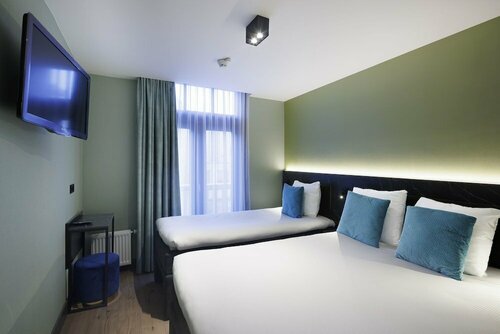 Гостиница Ciao Papa Hotel в Амстердаме