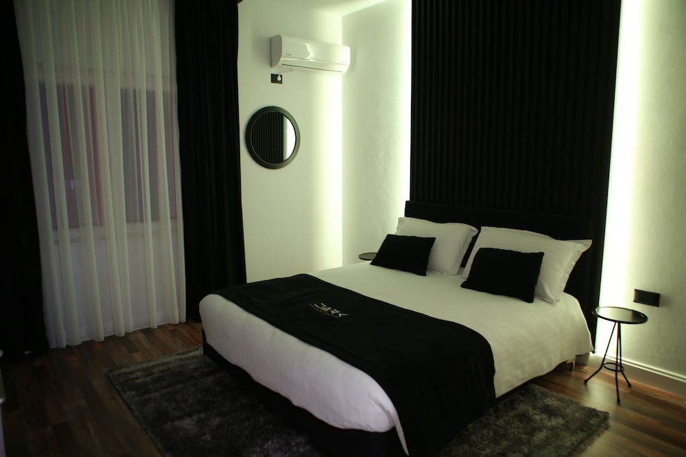 Фото Dark Boutique Hotel