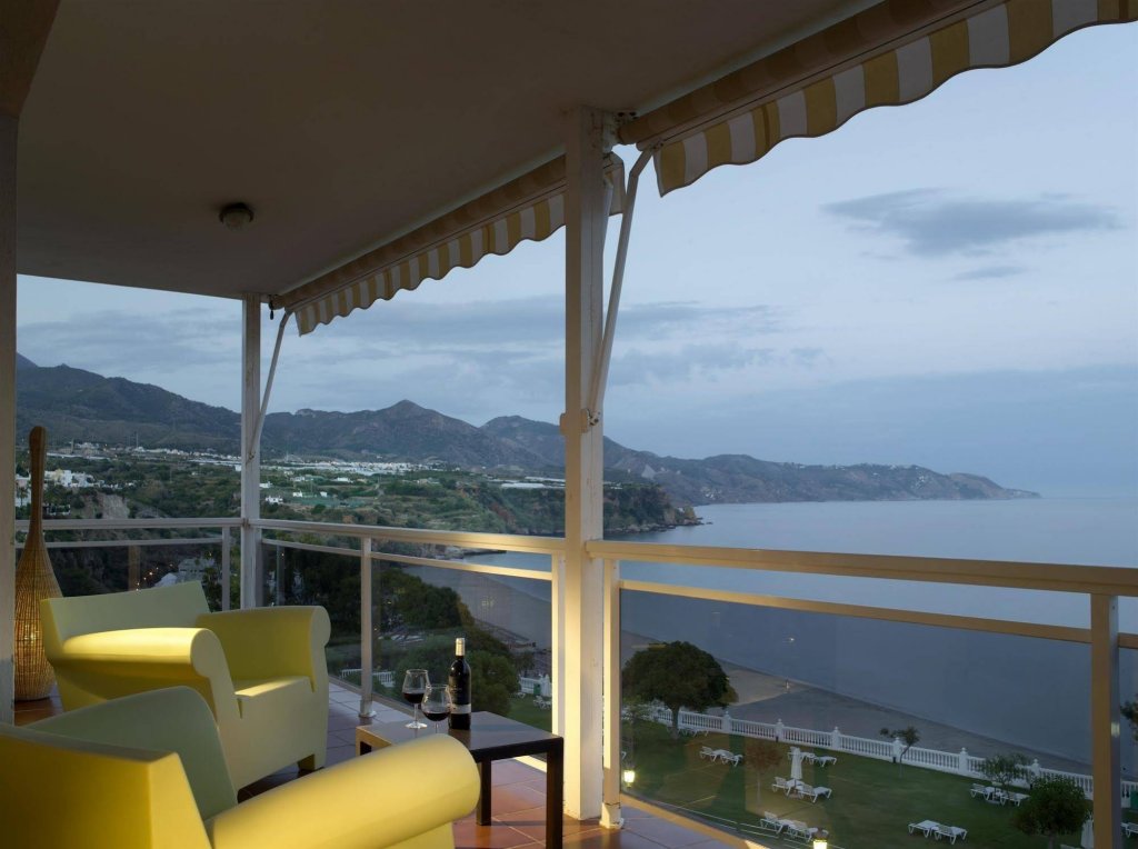 Фото Parador De Nerja
