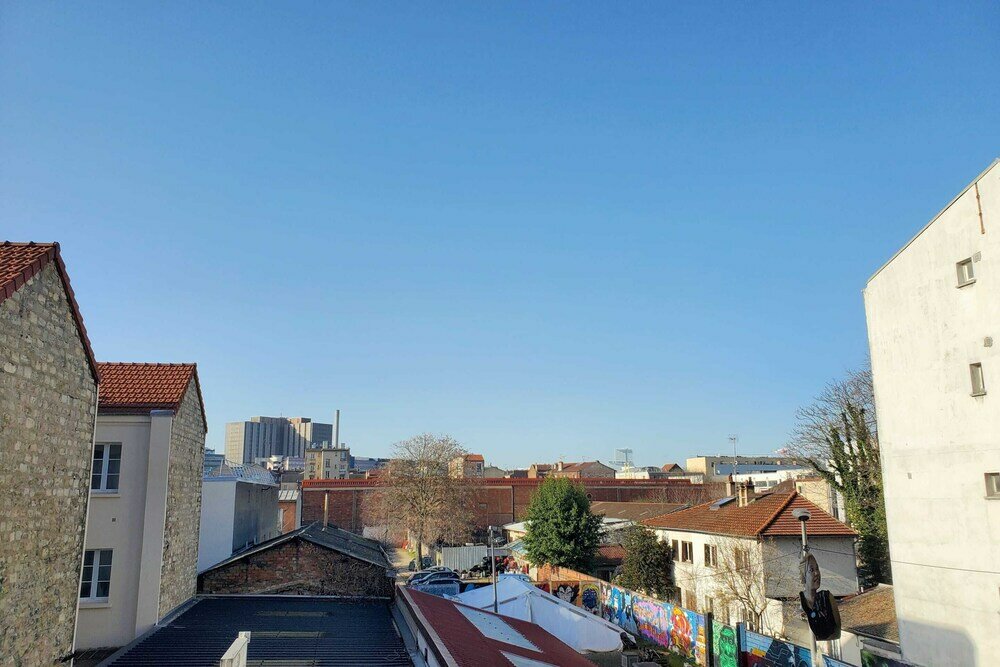 Фото Bright & Cosy One-bed Apartment