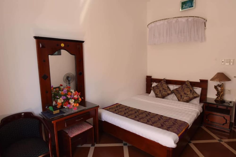 Фото Red Sun Hotel