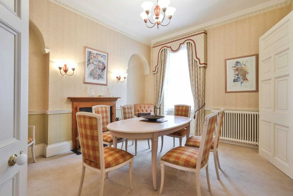 Фото Luxury and Modern Bayswater Apartment