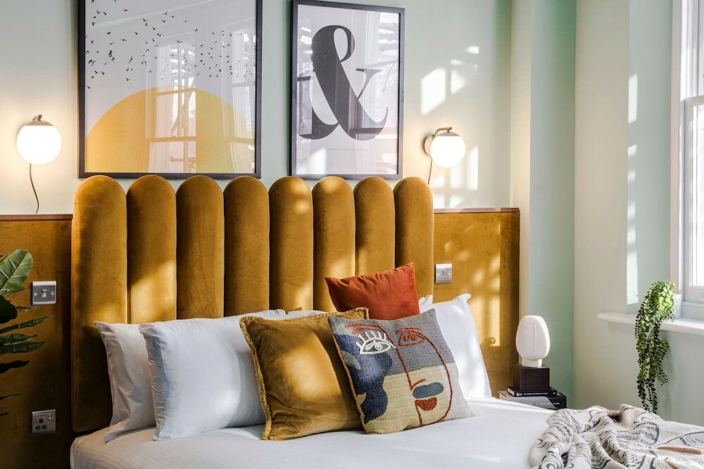 Фото Your Apartment i Brixton