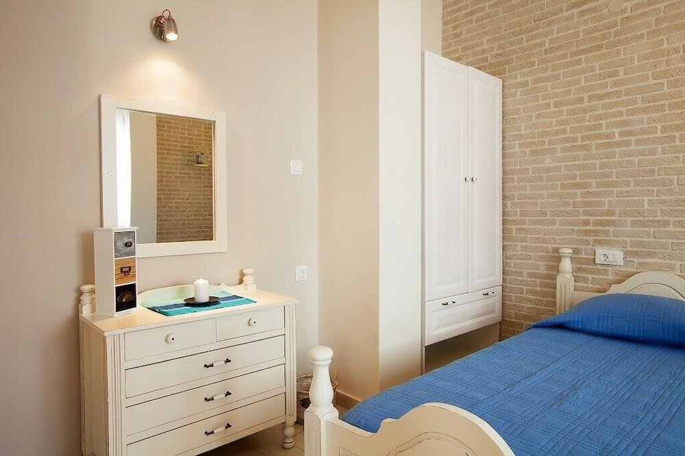 Фото Alkionides Seaside Apartments