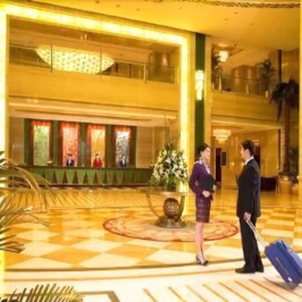 Фото Ramada Plaza Wuhan Optics Valley