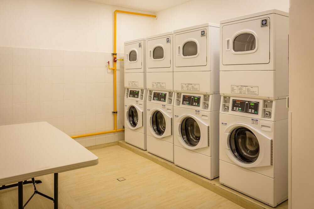 Фото Nomads Party Hostel