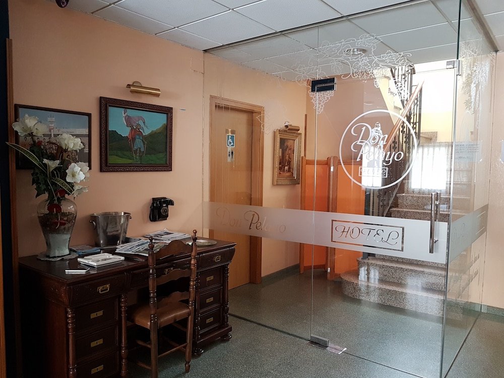 Фото Hotel Don Pelayo