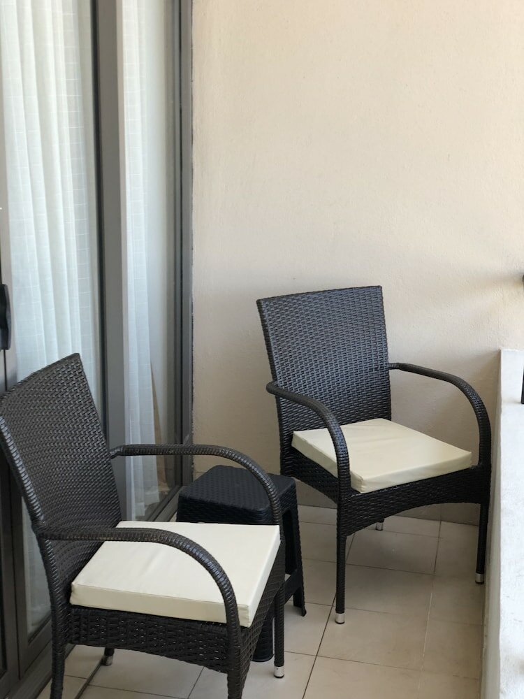 Фото Hedges Court Residencies Colombo City