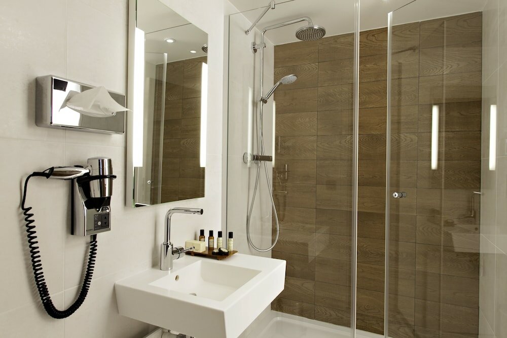 Фото Best Western Plus 61 Paris Nation