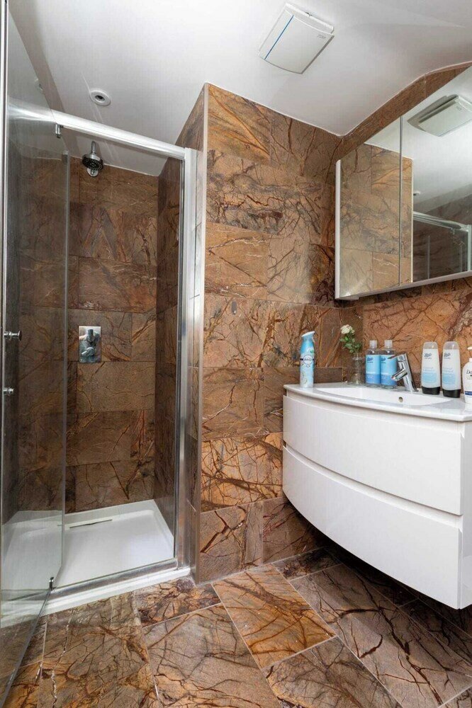 Фото Beautiful 3bd Garden Flat - Tooting!