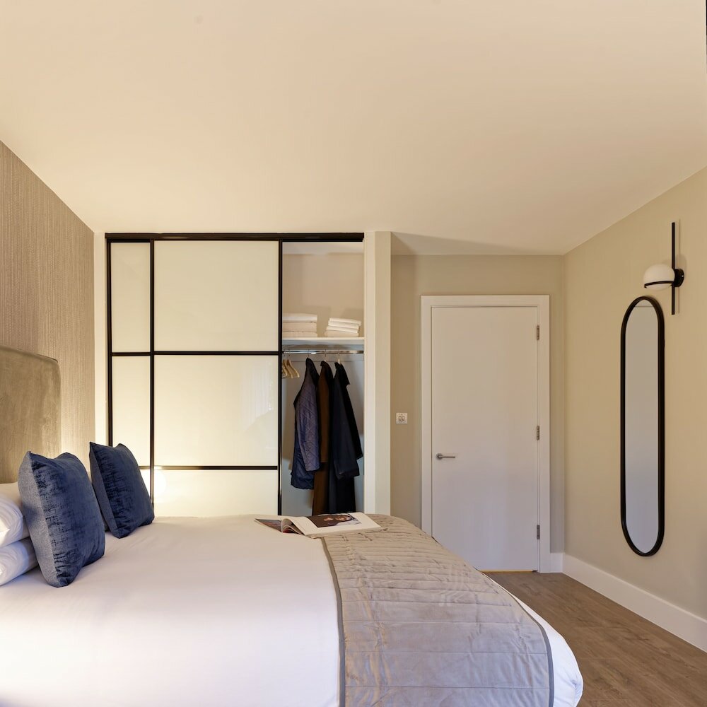 Фото The Residen