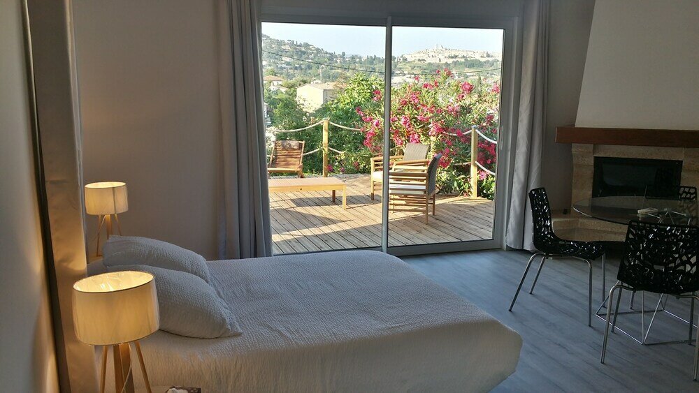 Фото Maison Carles BnB