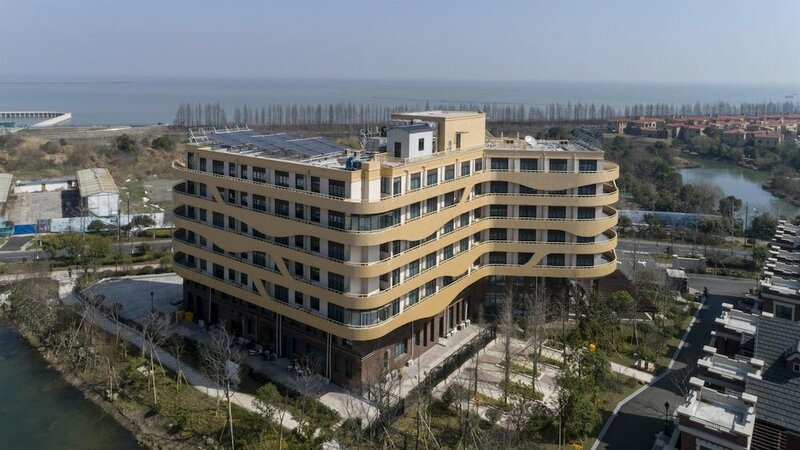 Гостиница Hotel Campanile Huzhou Taihu Lake