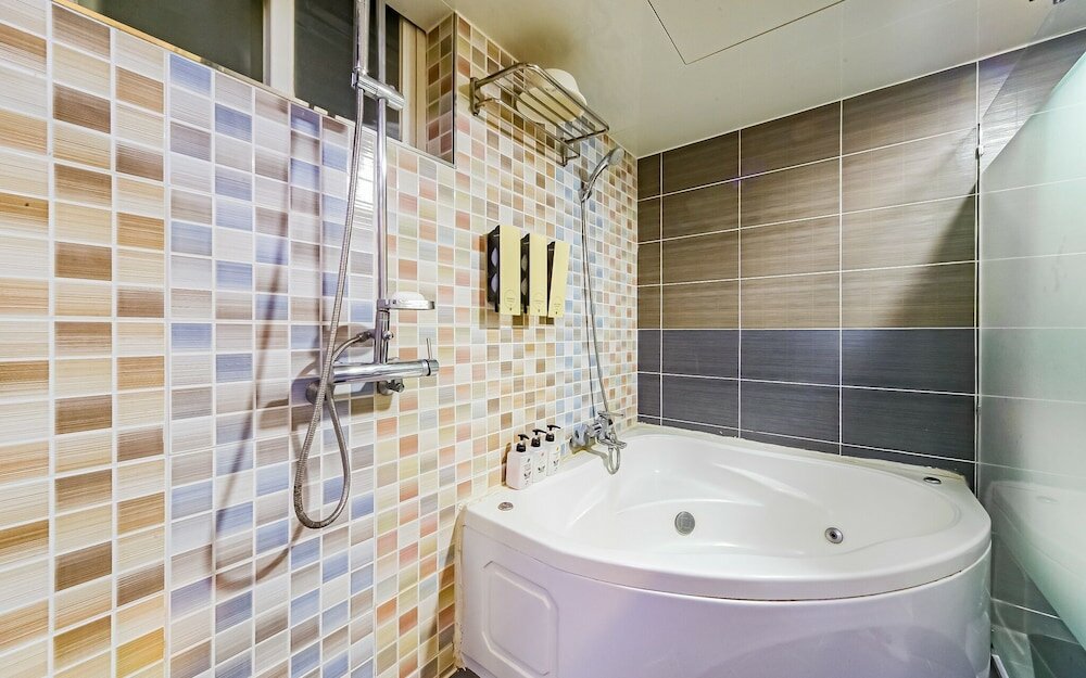 Фото Busan Daeyeondong Z