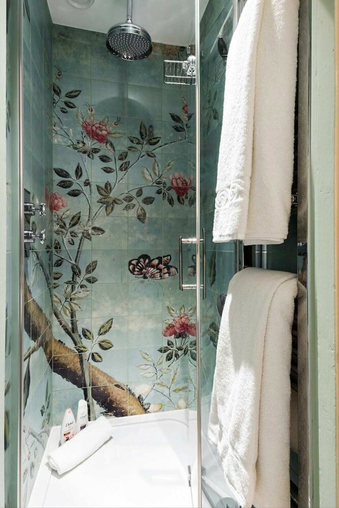 Фото 3 Bedroom Apartment on Portobello Road in Notting Hill